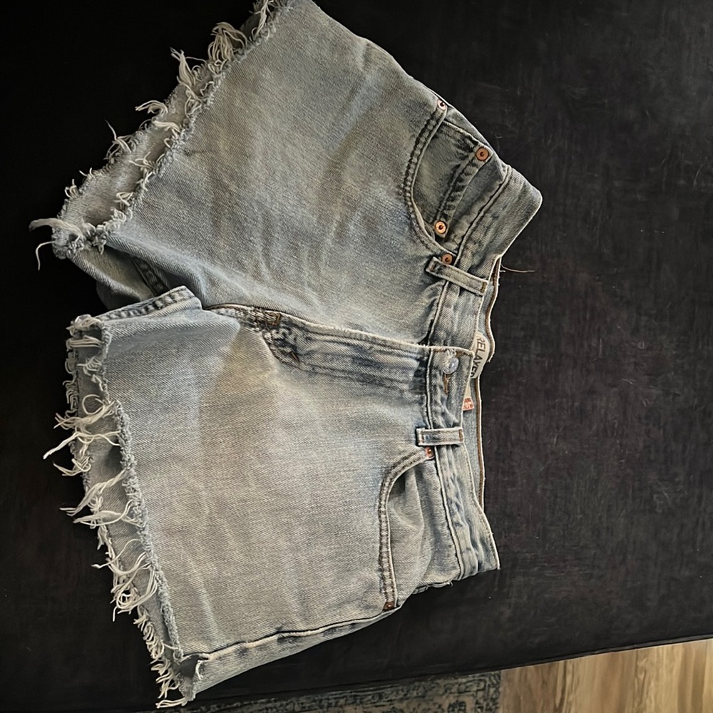 Levi 550 vintage hand cut/distressed jean shorts